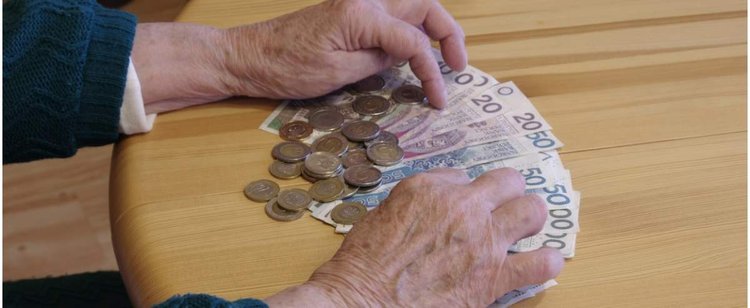 Wyższa emerytura dla 75 tys. seniorów. ZUS wyjaśnia, jak ją dostać