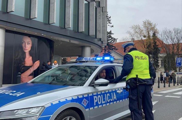 Wyłącz silnik, albo płać. Policja ostrzega kierowców