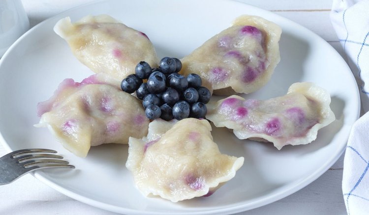 Najlepsze pierogi z jagodami cioci Józi. Domowy smak za każdym razem 