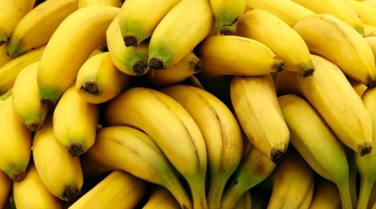 Jakie są efekty jedzenia dwóch bananów dziennie?