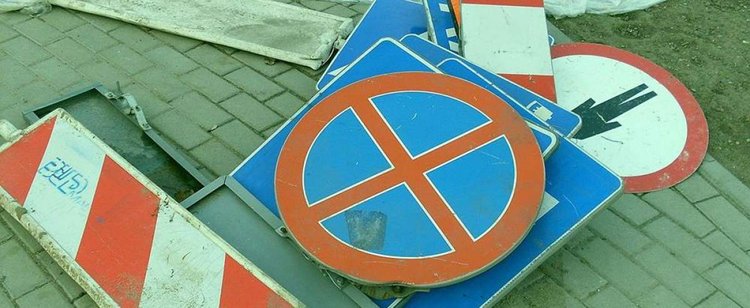 Nowe znaki drogowe już niebawem. Nie każdy kierowca będzie musiał je respektować