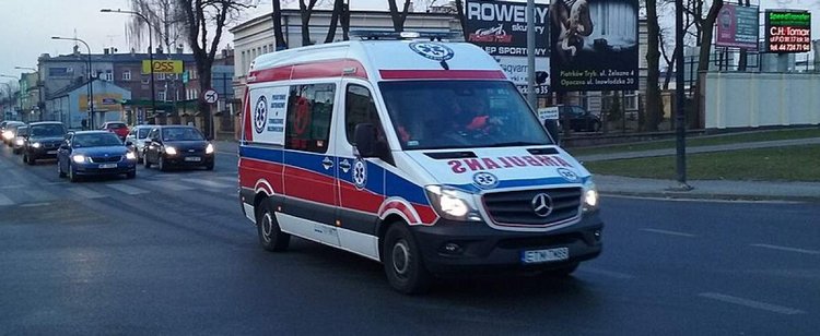 15-miesięczna dziewczynka nie żyje. Nieszczęśliwie potrąciła ją własna mama