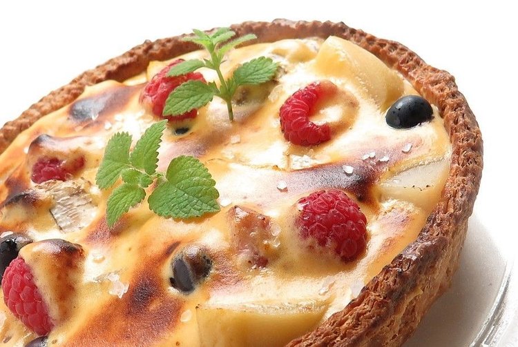 Tarta sernikowa z brzoskwiniami