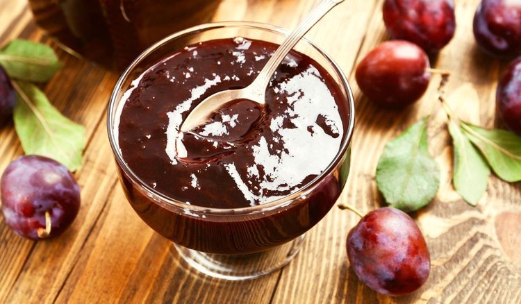 Bajecznie smaczna domowa nutella ze śliwek. Smakołyk dla dużych i małych