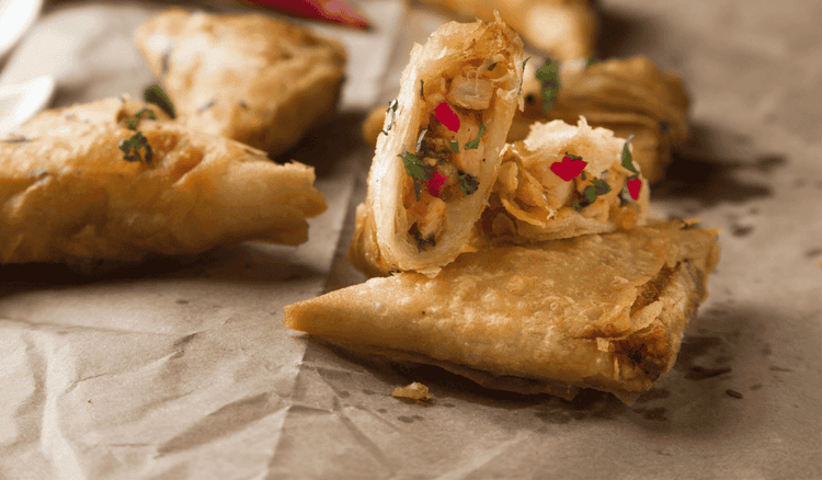 Hitowe pierogi gyros z ciasta francuskiego są najszybszą i najlepszą przekąską. Mamy przepis