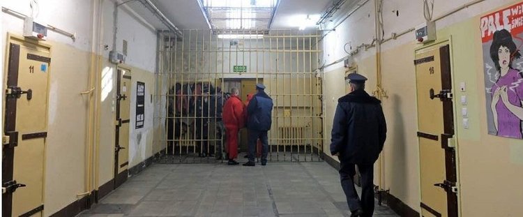 Dodatkowe pieniądze dla funkcjonariuszy Służby Więziennej. Środki m.in. na świadczenia motywacyjne