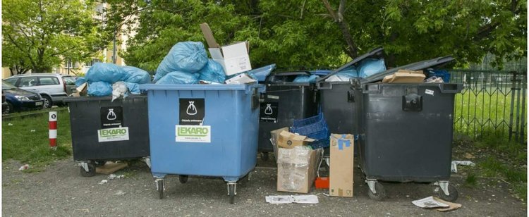 Opłaty za śmieci w Warszawie mocno do góry. Wyniki nawet trzycyfrowe