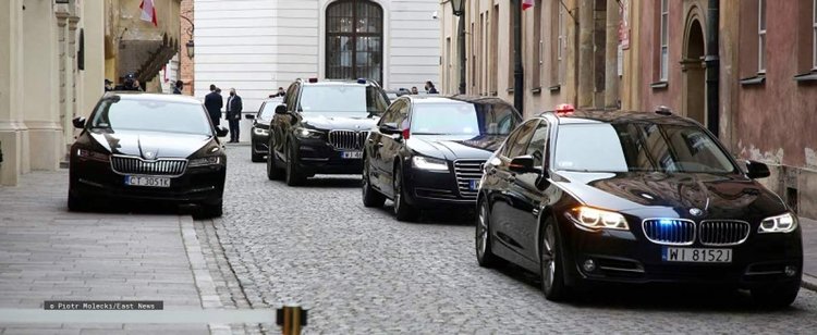 Kolejny wypadek z udziałem rządowego auta. Kolizja samochodu z kolumny Andrzeja Dudy