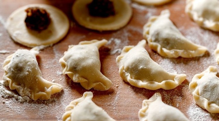 Obłędnie pyszne pierogi z kurkami 
