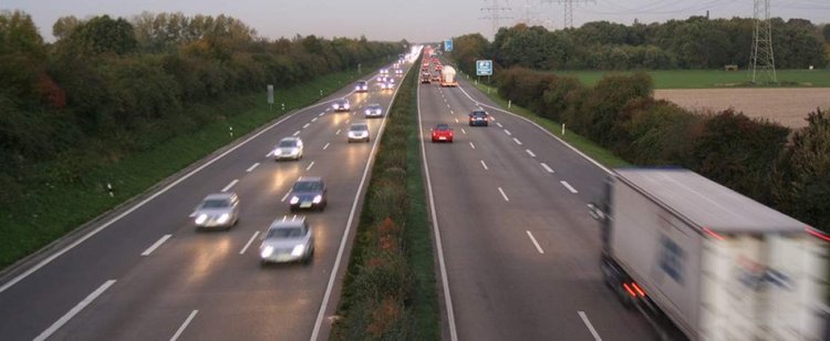 Zadziwiające dane z niemieckiego rynku. Niemcy przestają być fanami samochodów?