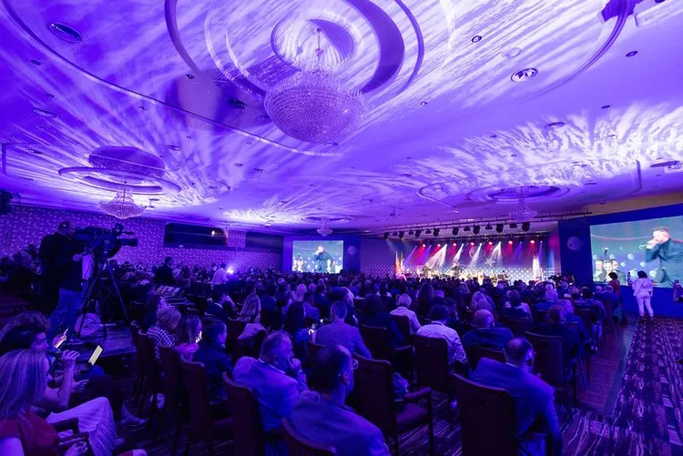 Czas nowych liderów: razem kształtując przyszłość. Rusza XXXIII Forum Ekonomiczne w Karpaczu