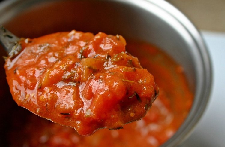 Pieczony filet z indyka w sosie pomarańczowym