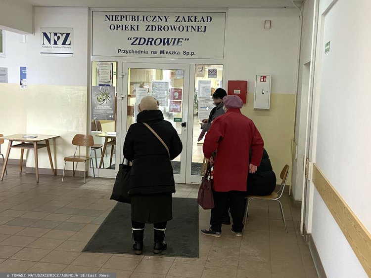 Oszustwo "na lekarza". Sieć przestępcza wykorzystuje lęki Polaków do wyłudzania fortuny