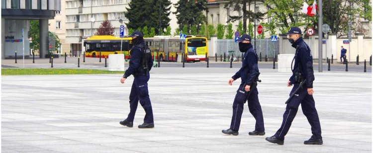 Godzina policyjna w kolejnym kraju UE. Przemieszczanie się też zakazane