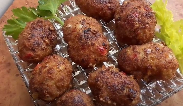 Nic im nie dorówna smakiem. Kotlety mielone po węgiersku sprawiają, że w całym domu roznosi się paprykowy aromat