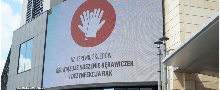 Nowa rzeczywistość w galeriach. Czy można mierzyć ubrania i testować kosmetyki? To nie takie oczywiste
