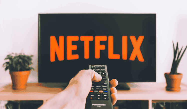 UPC Polska i Play oferują Netfliksa na rok za darmo. Trzeba spełnić odpowiednie warunki