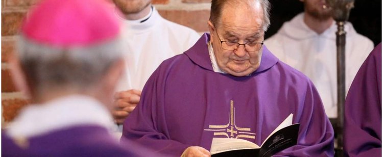 No i się doigrał. Ojciec Rydzyk będzie miał zakaz wygłaszania kazań w USA