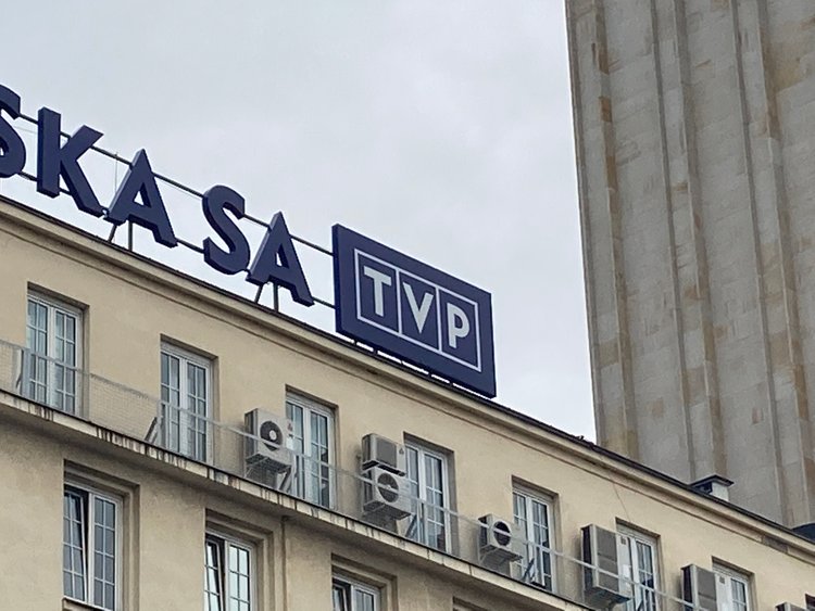Chcieli dostać dodatek świąteczny i podwyżkę inflacyjną. Telewizja Polska odmówiła swoim pracownikom