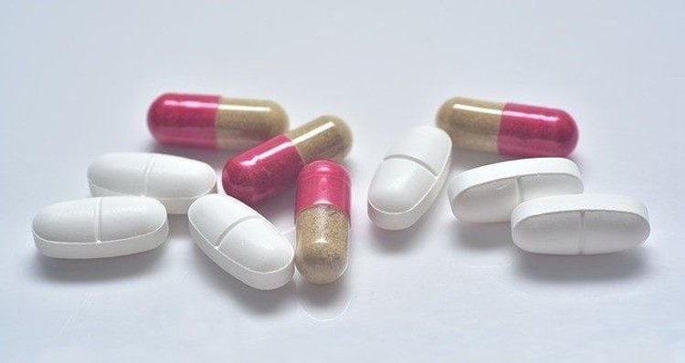 Ostrzeżenie dla seniorów. Uważaj na reklamy środków pseudomedycznych
