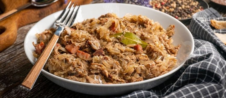 Prosty sposób na tradycyjny bigos. Nie ma lepszego przepisu