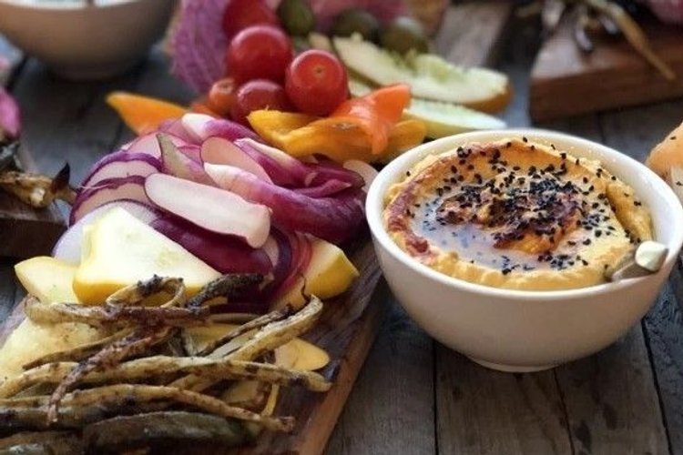 Hummus z suszonymi pomidorami