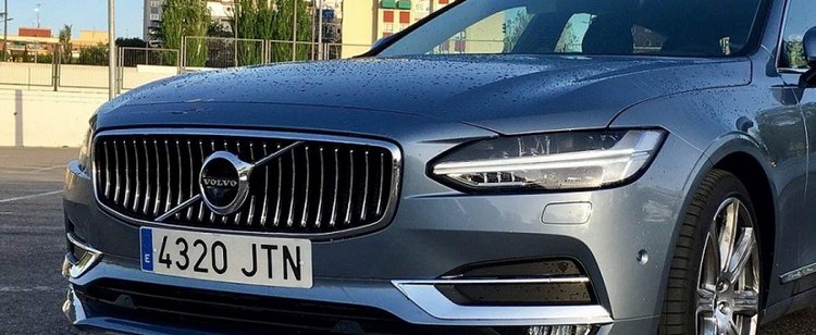 Volvo ogranicza prędkość, nie przekroczysz już 180 km/h. Za 6 tys. zł można obejść blokadę