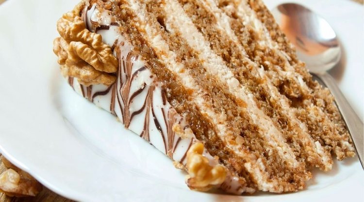 Najlepszy przepis na ciasto Snickers bez pieczenia