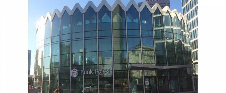 Prezes PKO BP właśnie potwierdził, polskie banki czeka zapaść. Co dalej z klientami?