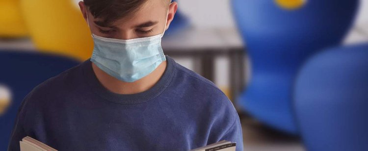 Ogromny problem ze środkami ochrony dla szkół. Maseczki mogą skończyć się w tydzień