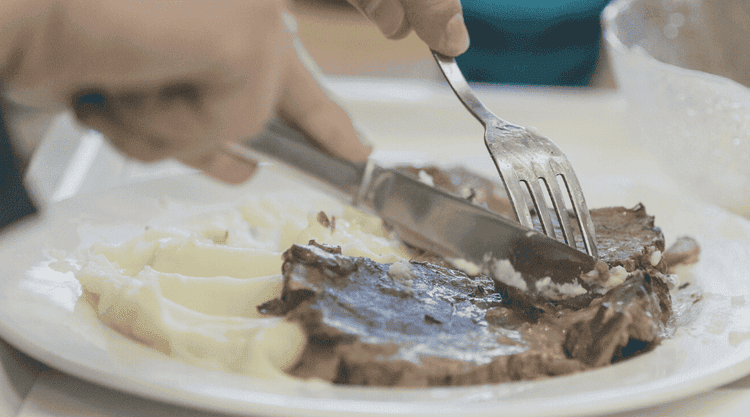 Jakie jedzenie serwowane jest w polskich szkołach?