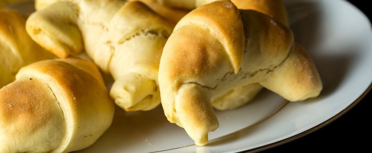 Rogaliki drożdżowe z przepisu siostry Anastazji