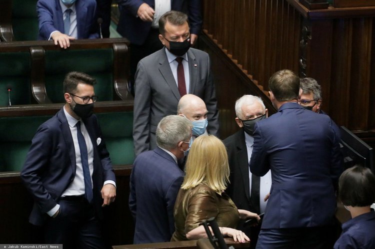 Ustawa wiatrakowa. Politycy nie mogą się porozumieć co do odległości między wiatrakami, a zabudowaniami