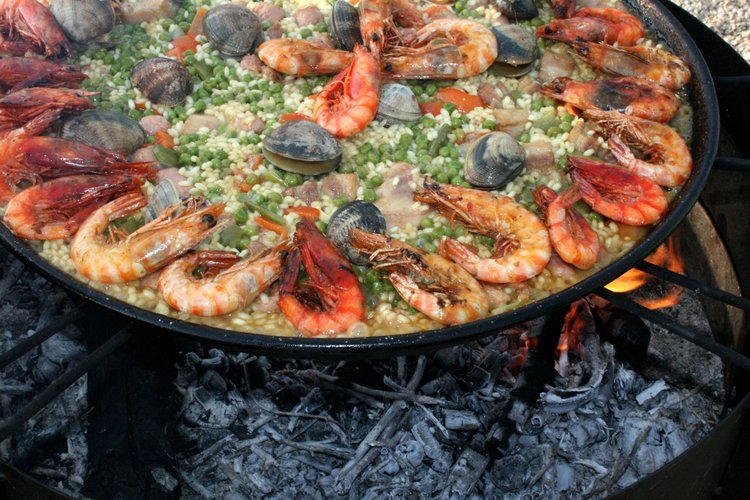 Paella z owocami morza