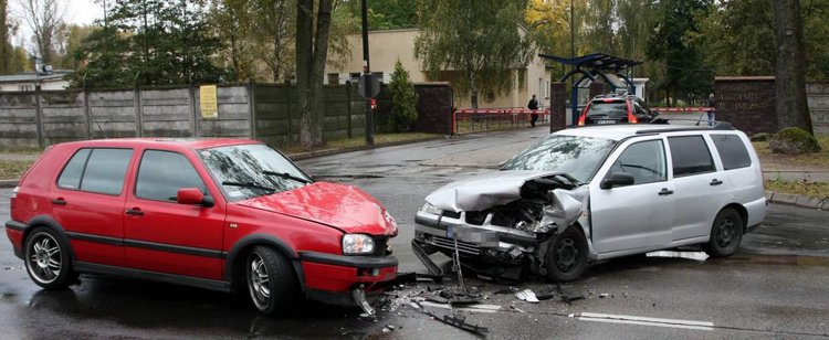 Dogadasz się po stłuczce i wpadniesz w kłopoty. Wielu kierowców wciąż nieświadomych zagrożenia