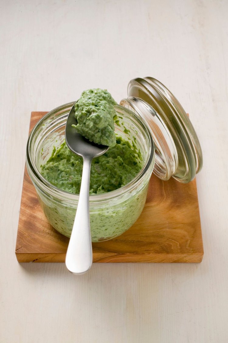Pesto z rukoli i pestek dyni - obłędny przepis na wyjątkowy dodatek