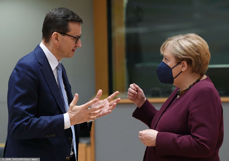 Merkel przeciwna stanowczym krokom Komisji Europejskiej wobec Polski