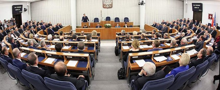 Ustawa o wsparciu odbiorców ciepła. Senat wprowadził poprawki