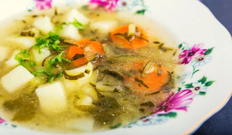 Zupa ogórkowa babci Zosi zawstydza szefów kuchni. 1 trick jest kluczowy