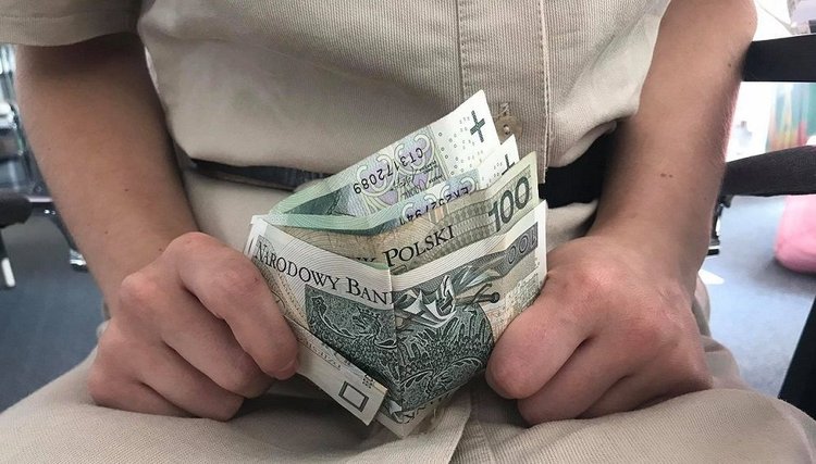 Podatek od deszczu. Rząd szykuje spore zmiany, daninę będzie płacić znacznie więcej Polaków 