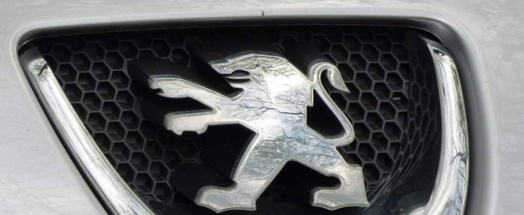 Fiat i Peugeot czeka fuzja. Znamy już nazwę motoryzacyjnego giganta