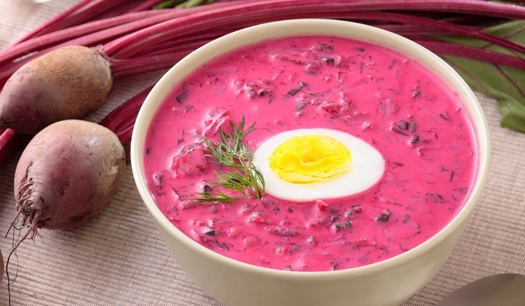 Przepis krok po kroku na chłodnik litewski. Idealna potrawa na gorące dni