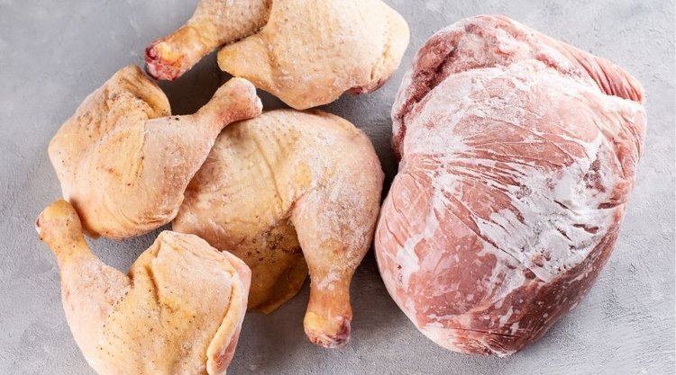 Jak błyskawicznie i bezpiecznie rozmrozić mięso?