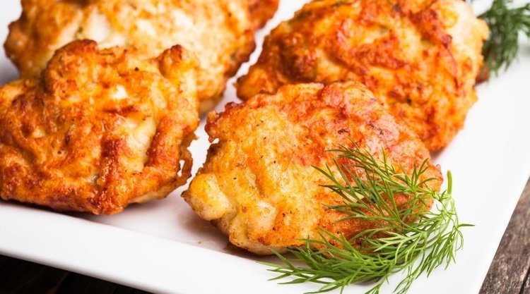 Kotlety siekane z kurczakiem i majonezem