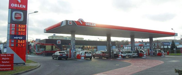 Orlen z impetem uderzy w kolejną branżę. Postawi swoje paczkomaty