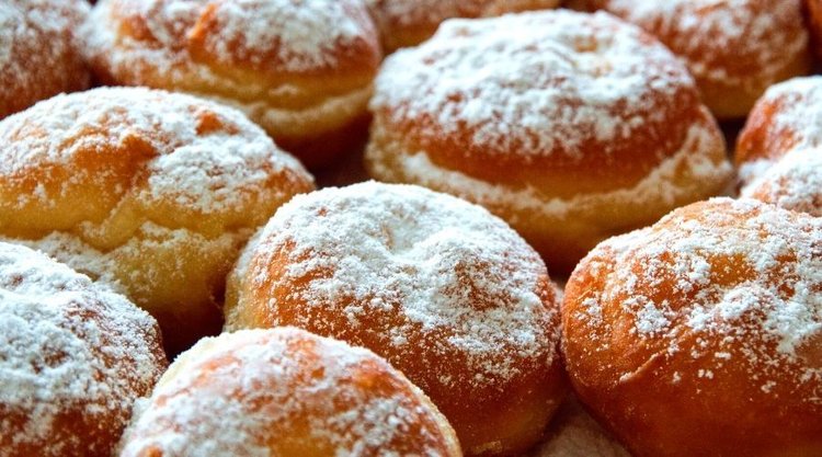 Niezwykły przepis na lekkie pączki na parze