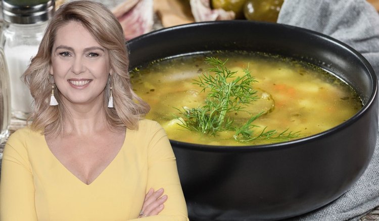 Aksamitna zupa ogórkowa według Wachowicz. Ugotuj raz, a nie pożałujesz