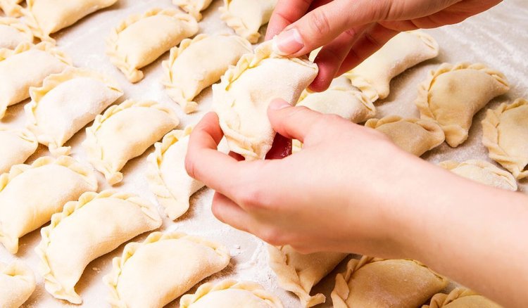 Niezawodne ciasto na pierogi. Zawsze wychodzi idealnie miękkie i elastyczne