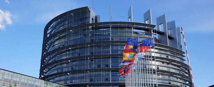 Unia Europejska nie jest studnią bez dna. Nałoży na Polskę nowe, ogromne podatki