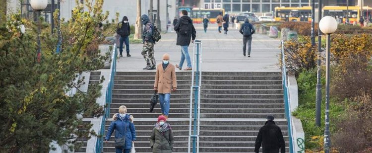 Wyszło na jaw, rząd szykuje ograniczenia poruszania. Chodzi o nadchodzące święta